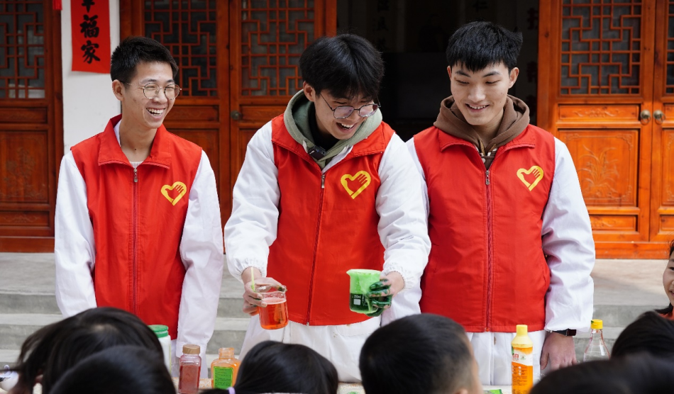 江南(中国):一场跨越16年的“周末约会” 江南(中国):一场跨越16年的“周末约会”