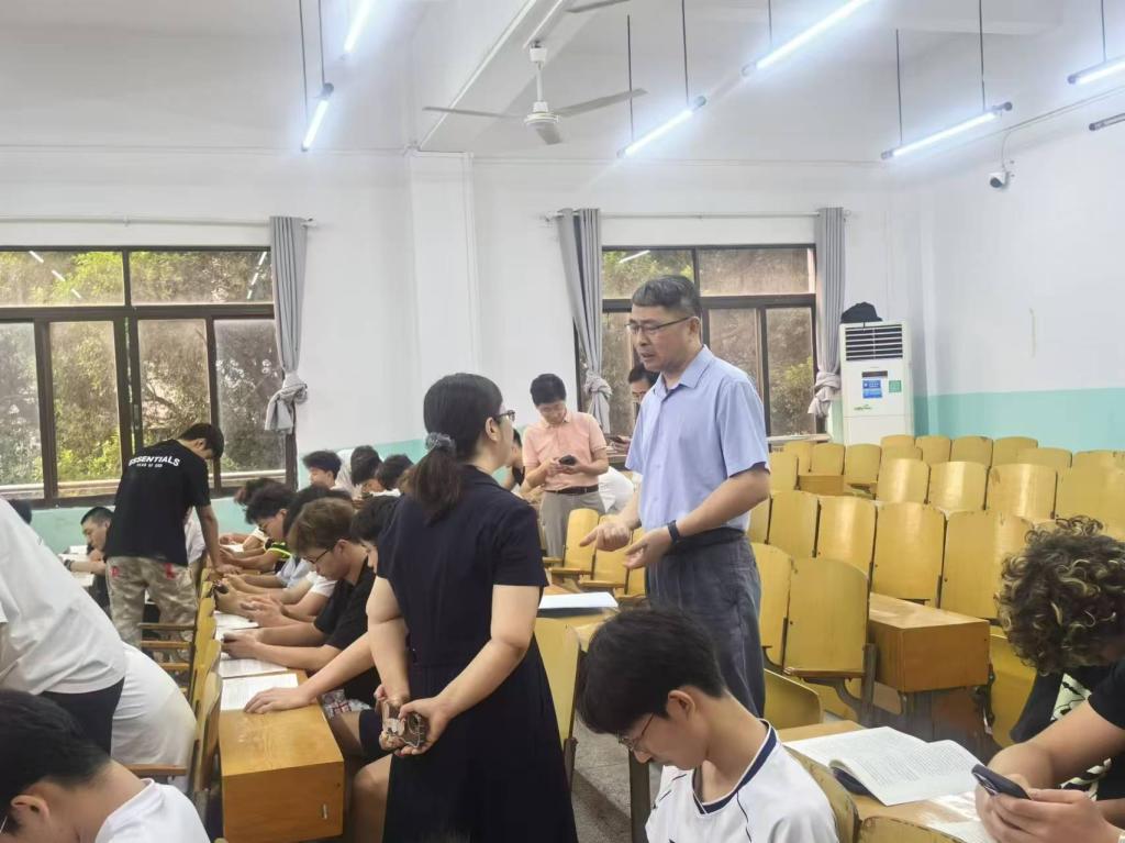 龚替.jpg